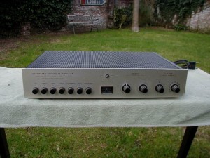 Dumortier Solid State Integrated Amplifier (2)