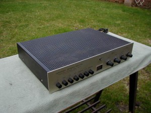 Dumortier Solid State Integrated Amplifier (3)