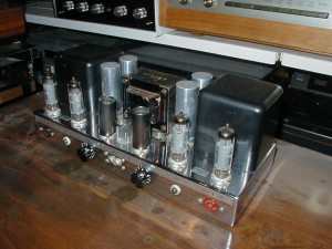 Dumortier Stereo Amplifier (2)